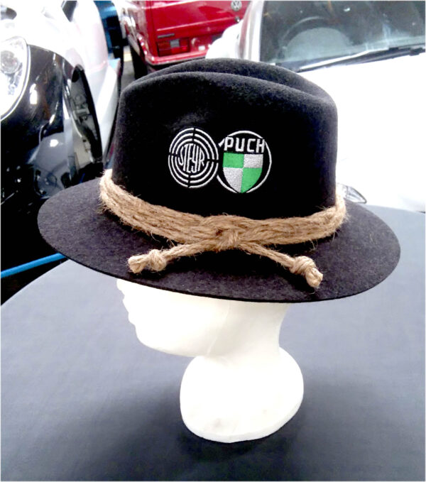 Hut mit Steyr-Puch-Emblem